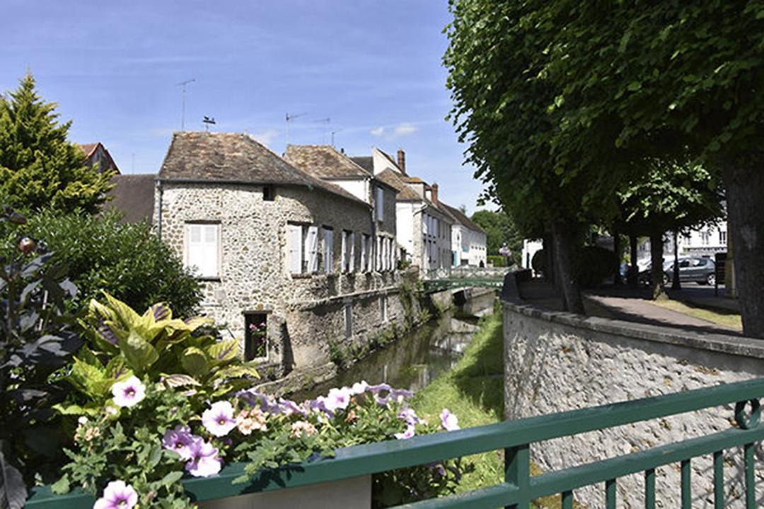 Photo of Others in Arpajon