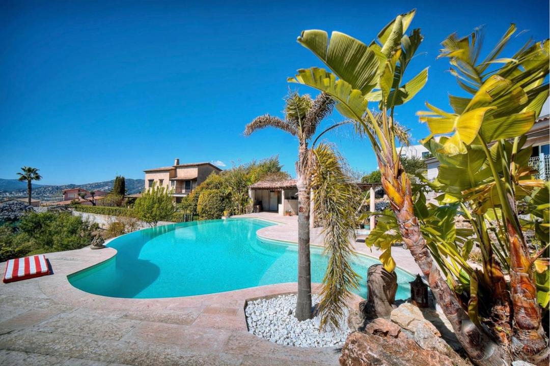 Photo of Outdoor in La Croix des Gardes