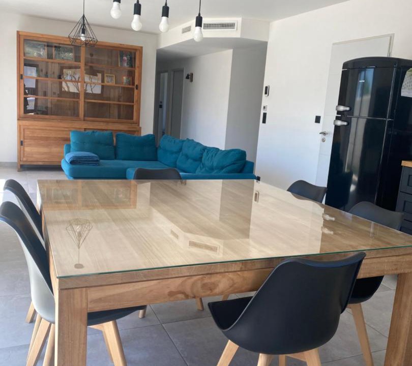 Photo of Livingroom in Izon