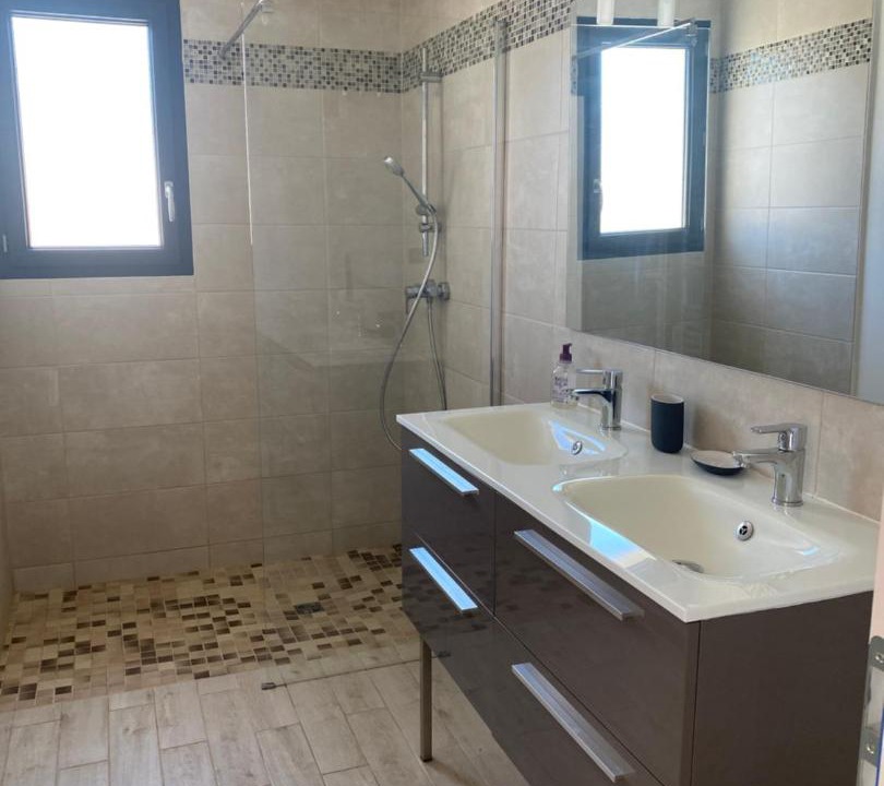 Photo of Others in Izon