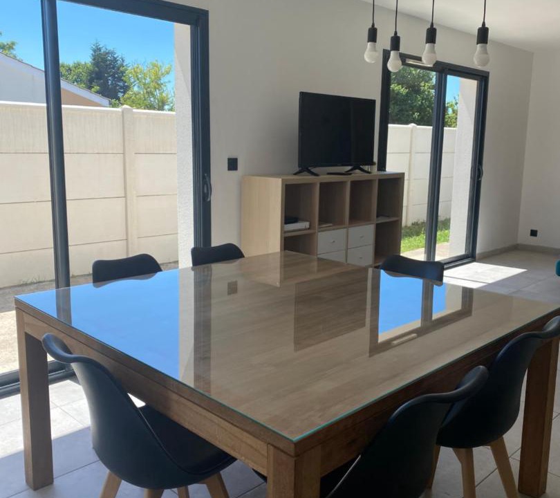 Photo of Livingroom in Izon