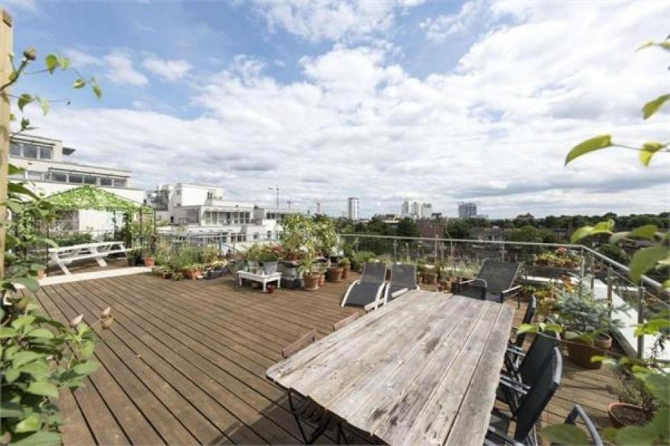 Photo of Others in Thamesfield