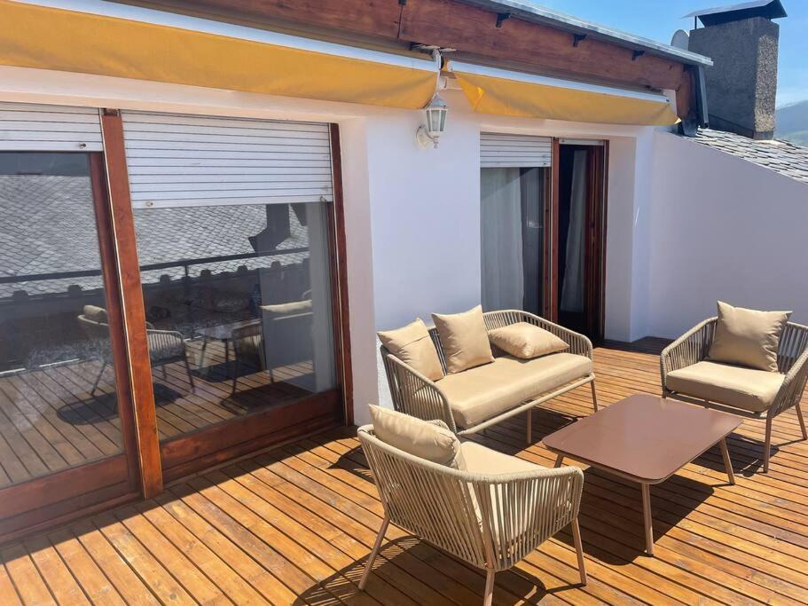 Photo of Patio Balcony in Puigcerda