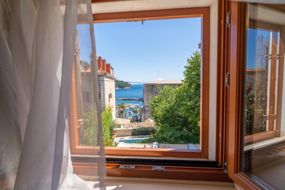 Photo of Others in Ploce