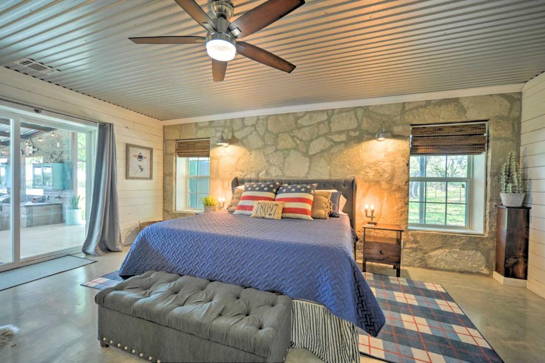 Photo of Bedroom in Kendalia