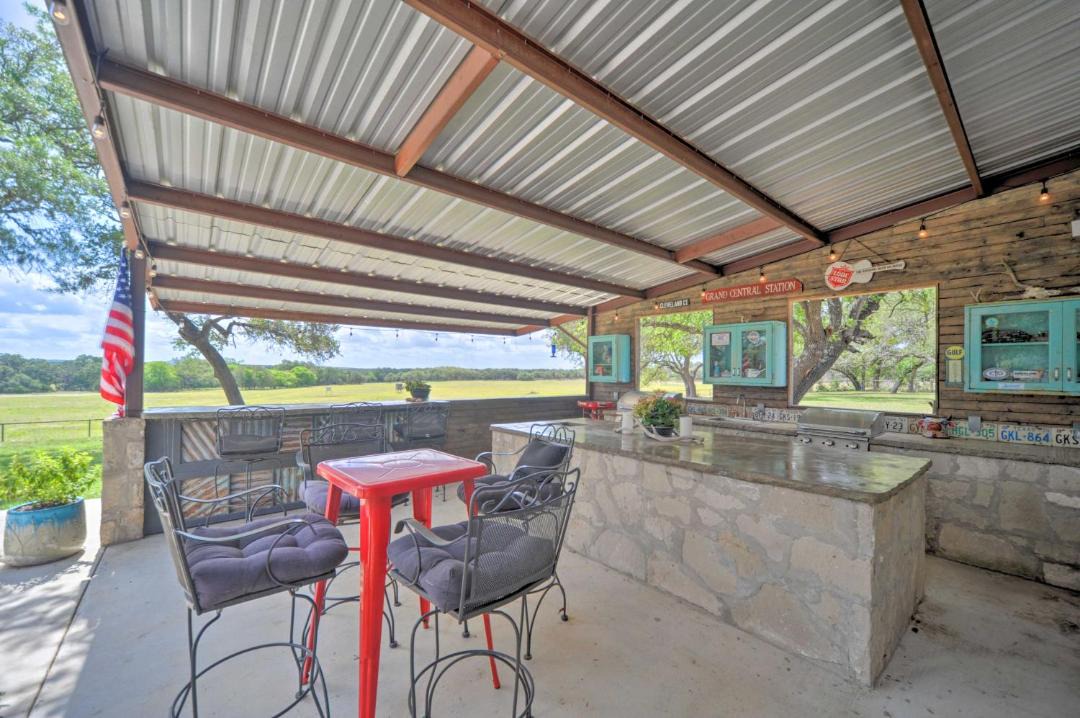 Photo of Patio Balcony in Kendalia