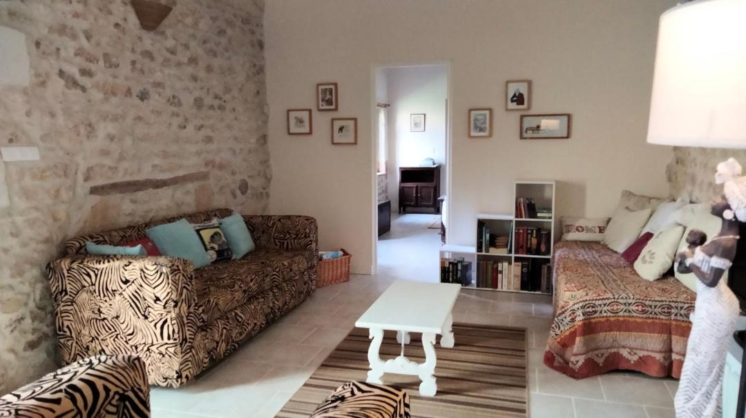 Photo of Others in Oiron