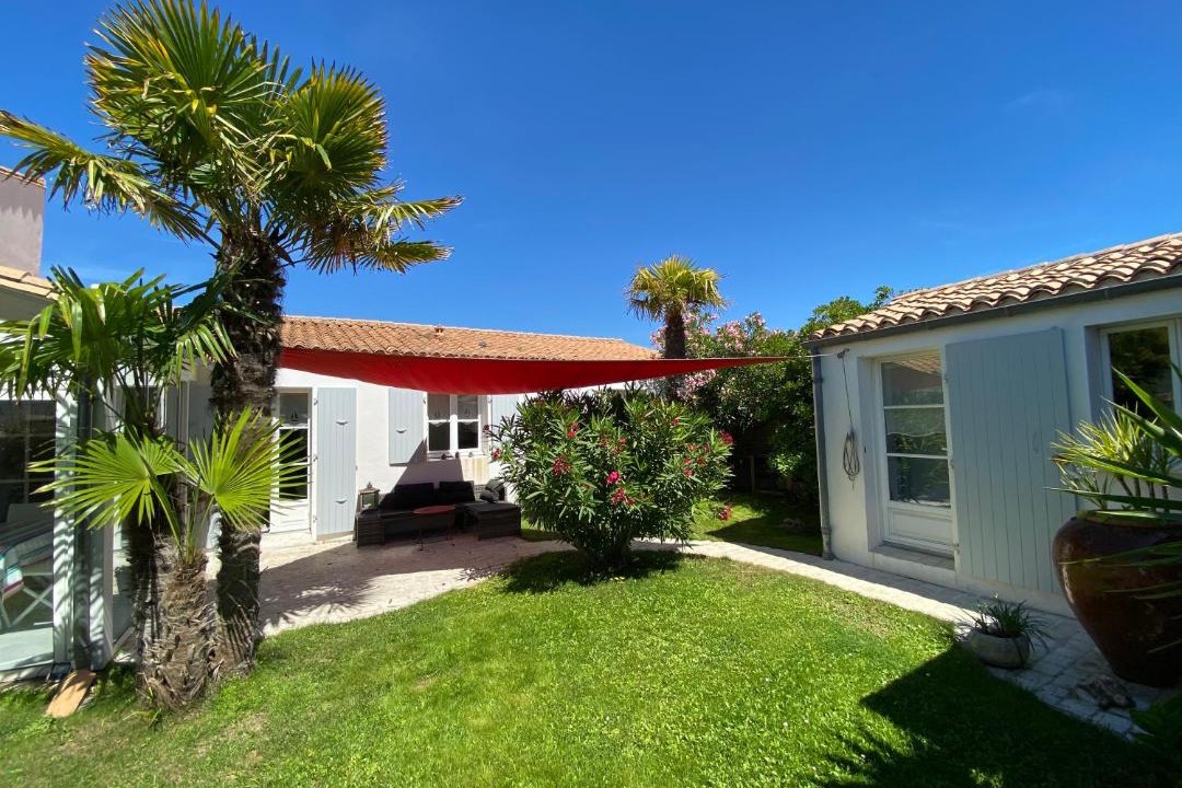 Photo of Buildings in Le Bois-Plage-en-Re