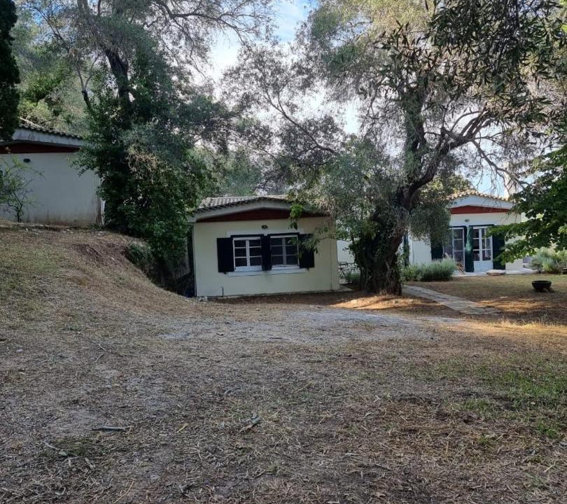 Photo of Buildings in Sinarades