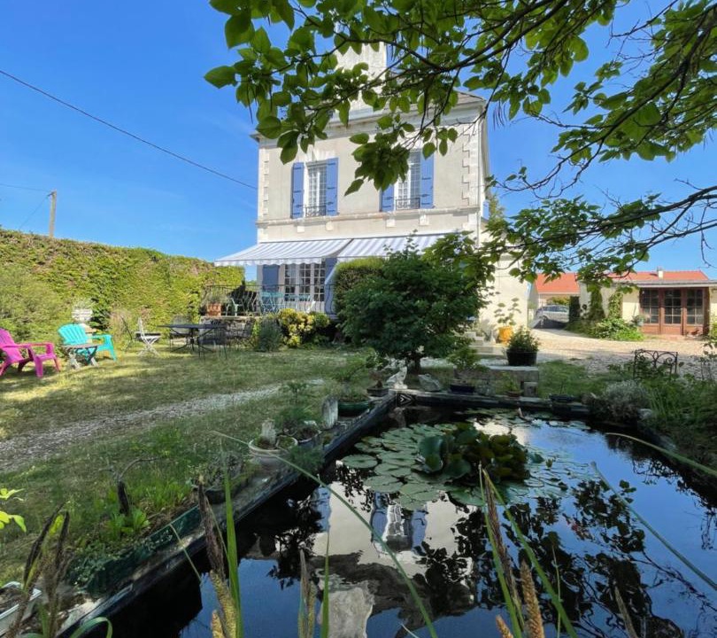 Photo of Others in Crain