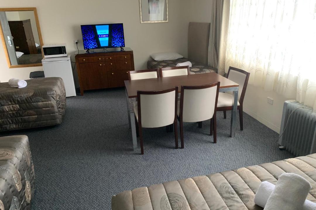 Photo of Others in Oberon