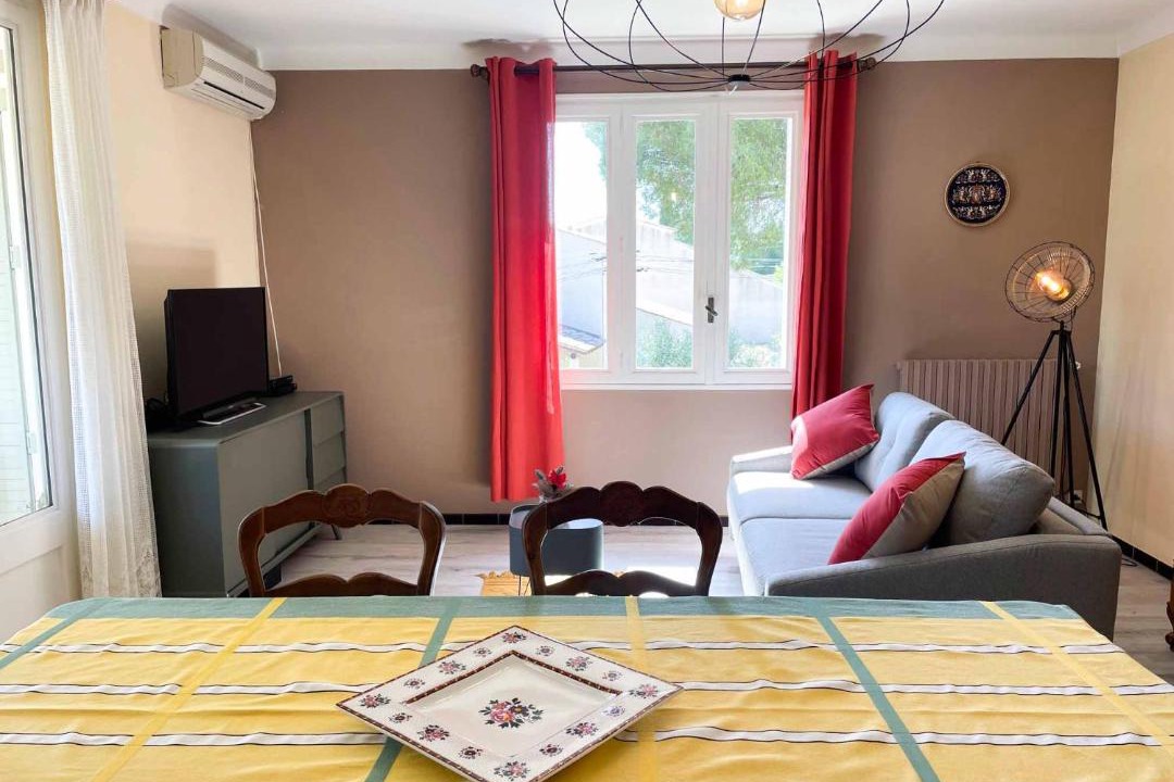 Photo of Others in Sablet