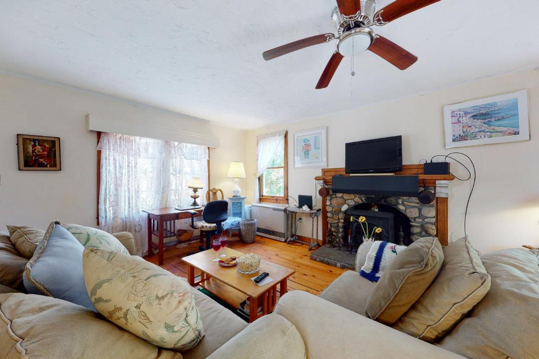 Photo of Livingroom in East Chop