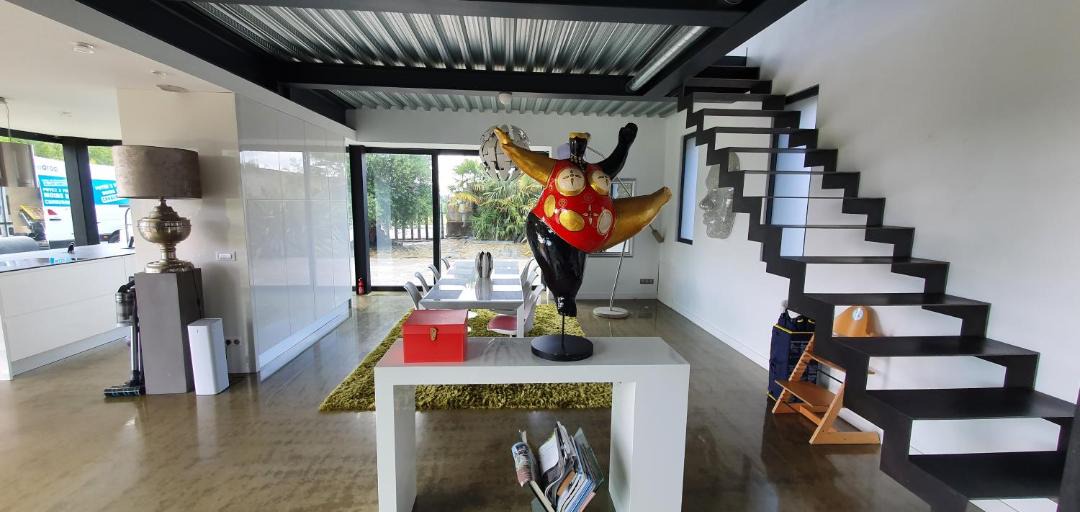 Photo of Others in Liffre