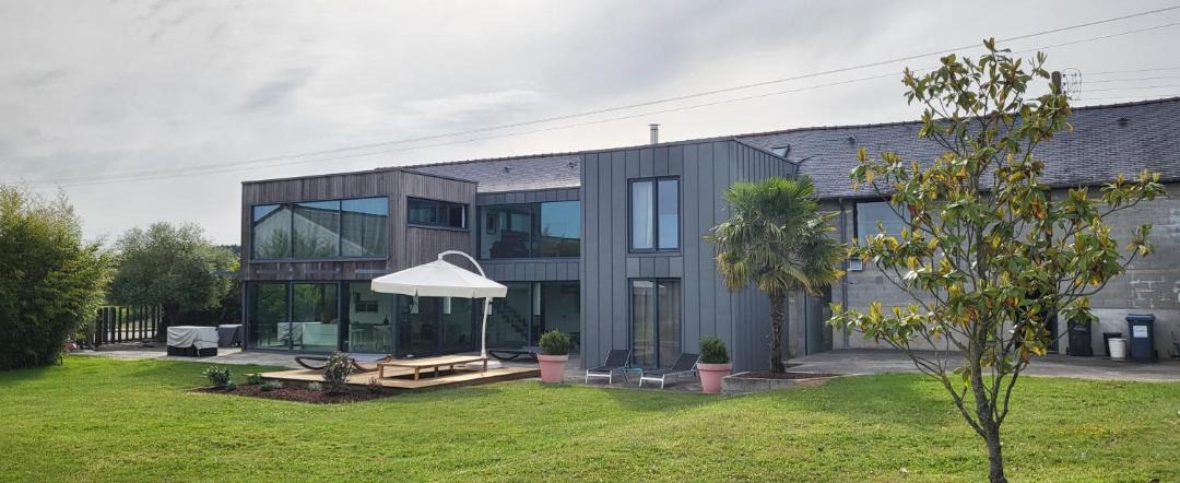 Photo of Others in Liffre