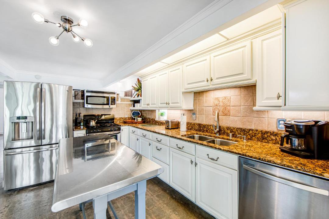 Photo of Kitchen in Racquet Club Estates