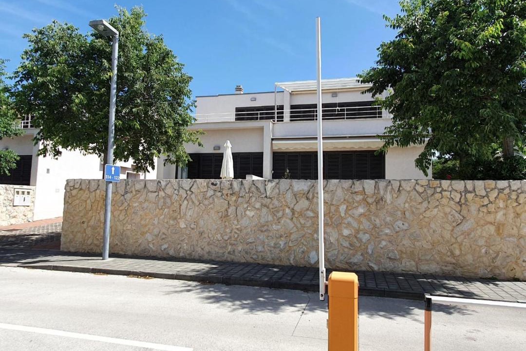 Photo of Buildings in Petrcane