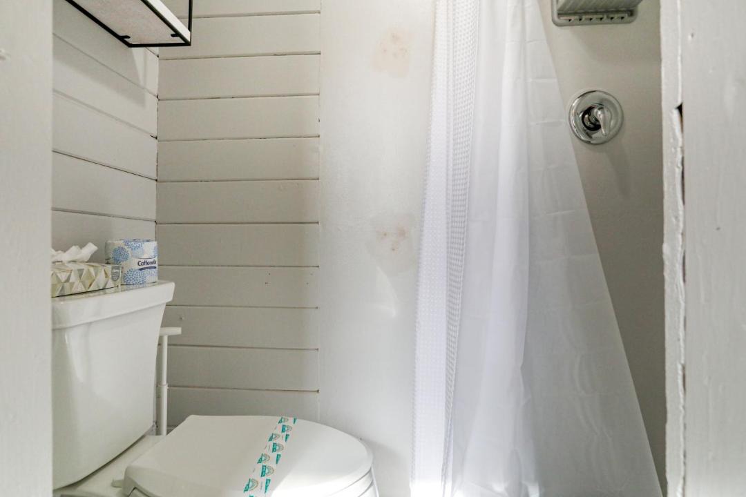 Photo of Bathroom in Indian Beach Sapphire Shores