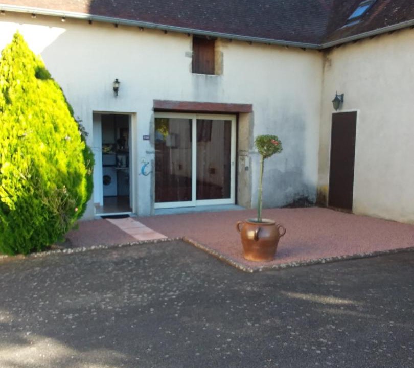 Photo of Others in Saint-Julien-de-Civry