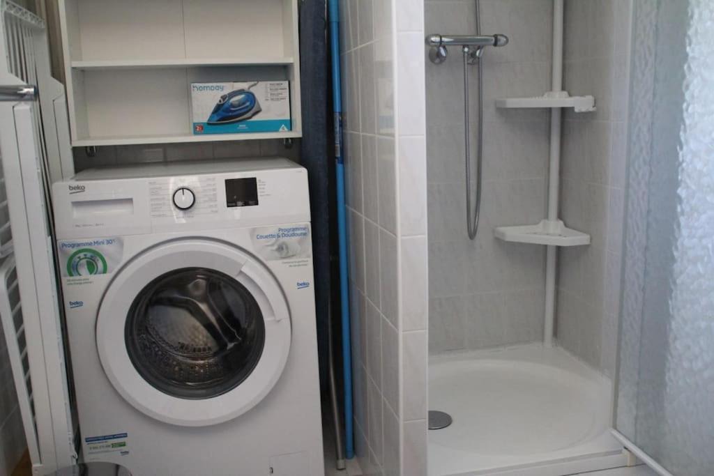 Photo of Bathroom in Frayssinet-le-Gelat