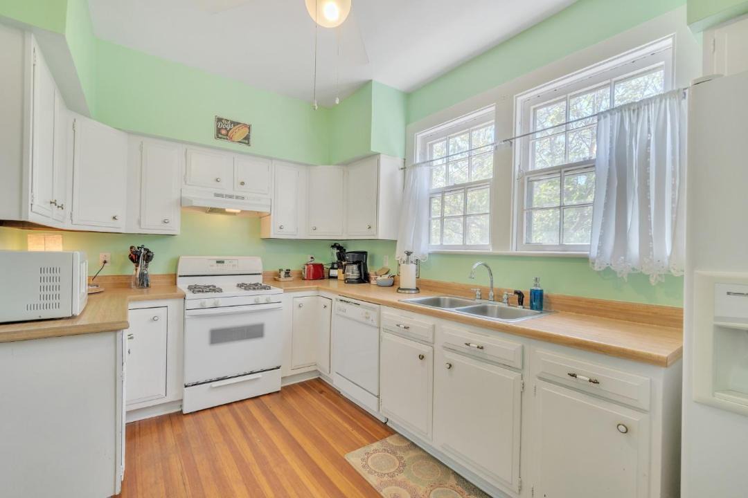 Photo of Kitchen in Willoughby Spit