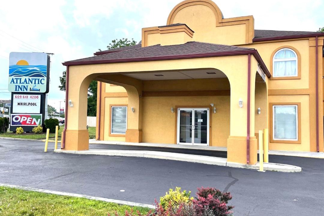 Photo of Others in Pleasantville