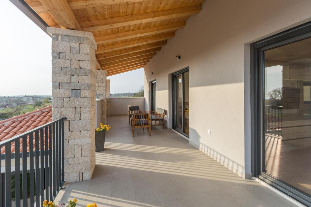 Photo of Patio Balcony in Mofardini