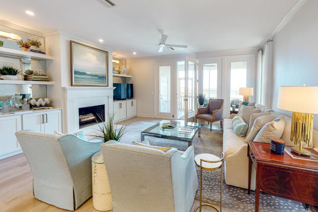 Photo of Livingroom in St. Simons Island