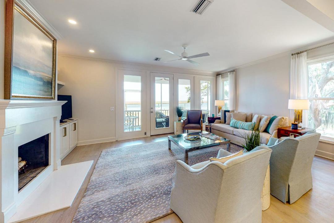 Photo of Livingroom in St. Simons Island