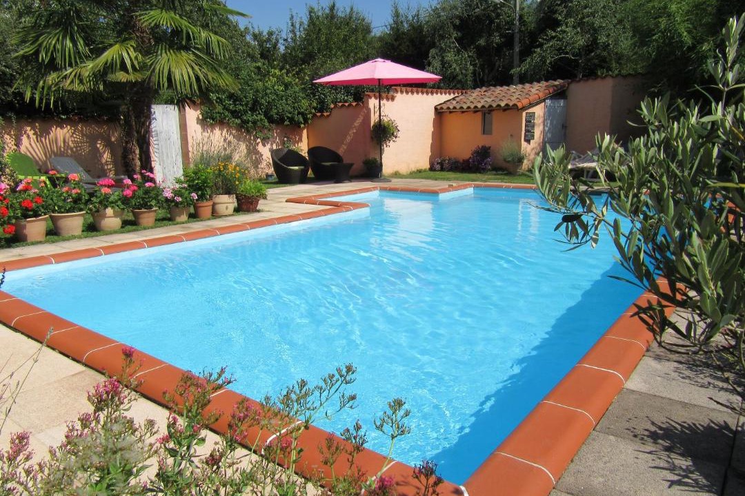 Photo of Others in Seix