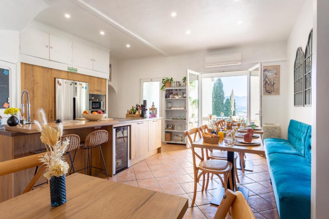 Photo of Livingroom in Pourrieres