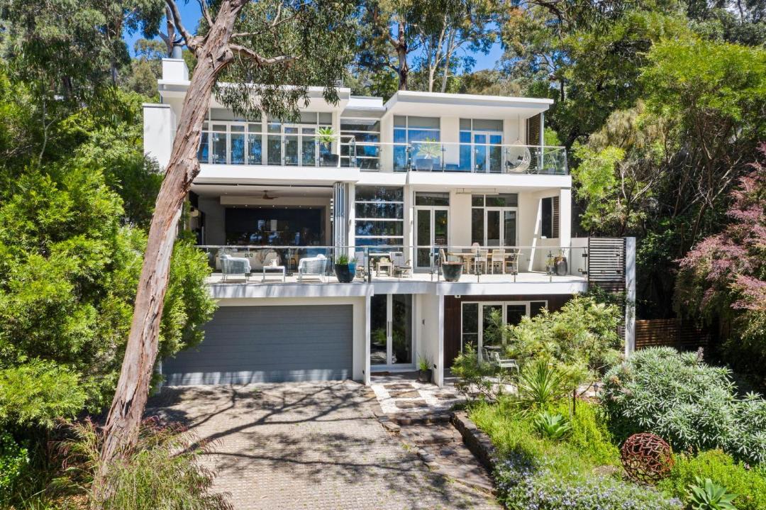 Photo of Others in Lorne