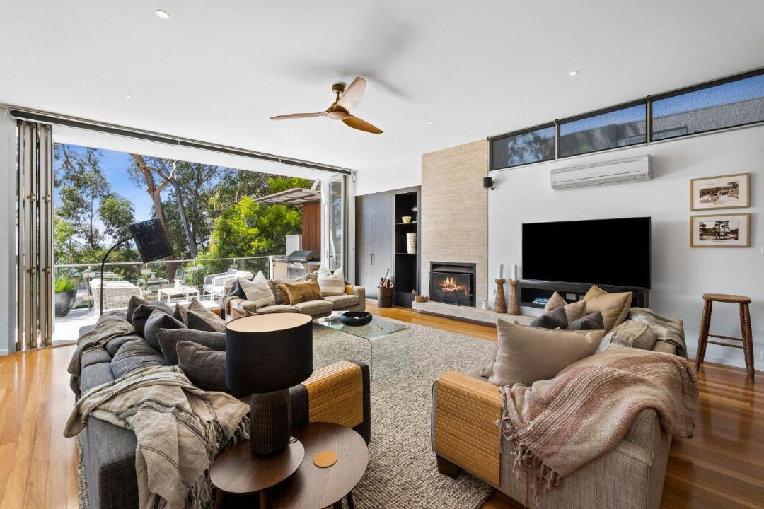 Photo of Others in Lorne