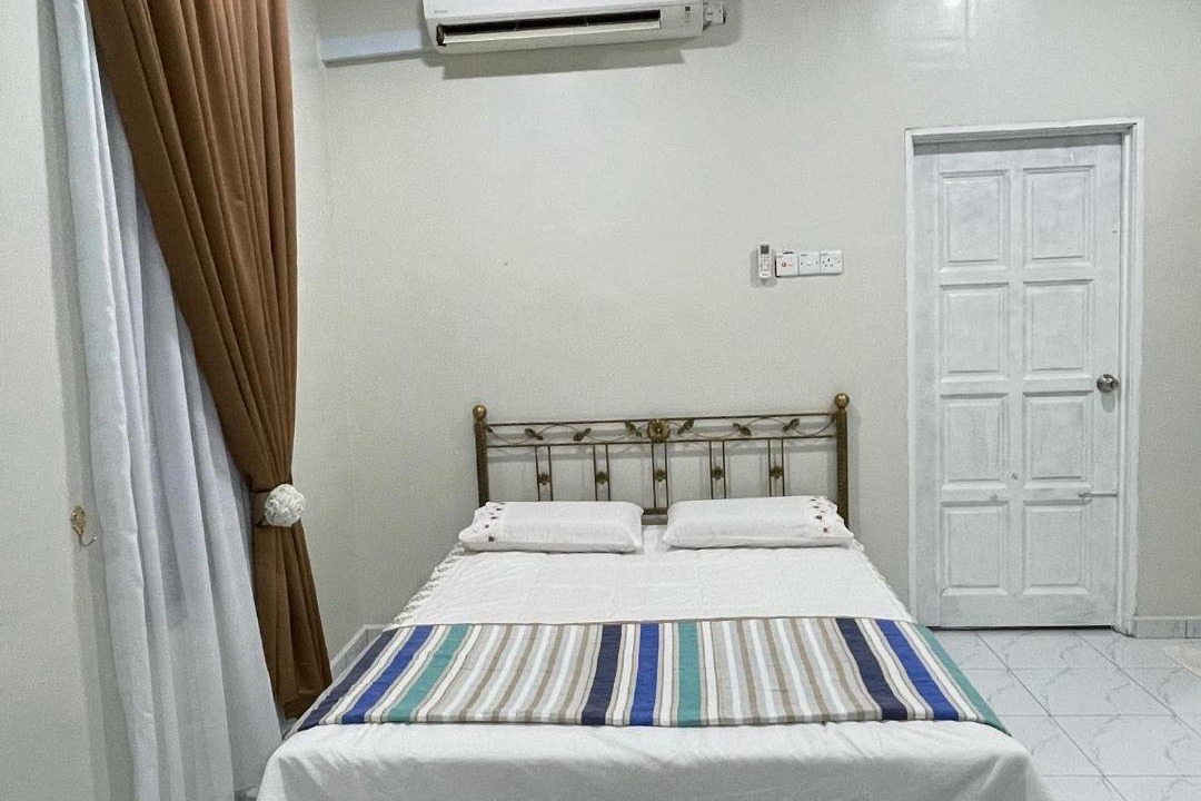 Photo of Bedroom in Bukit Gambir