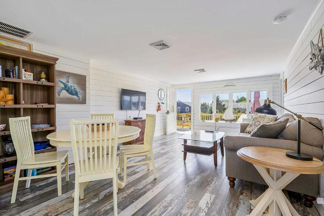 Photo of Livingroom in West Dennis