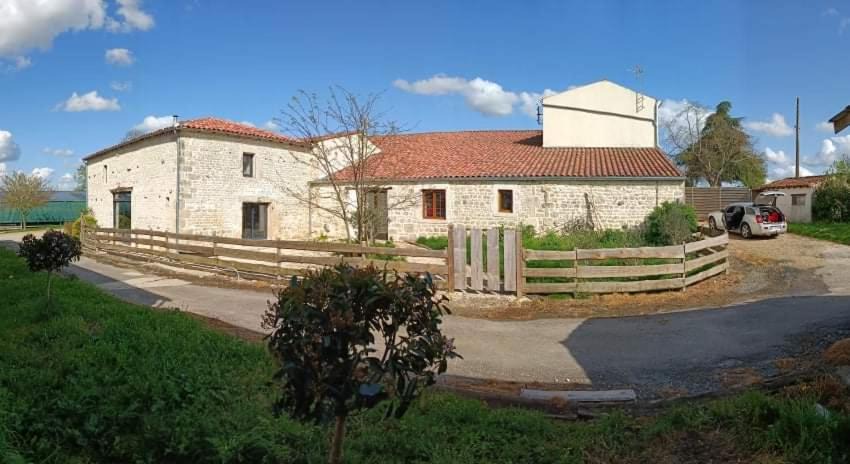 Photo of Buildings in Villemorin