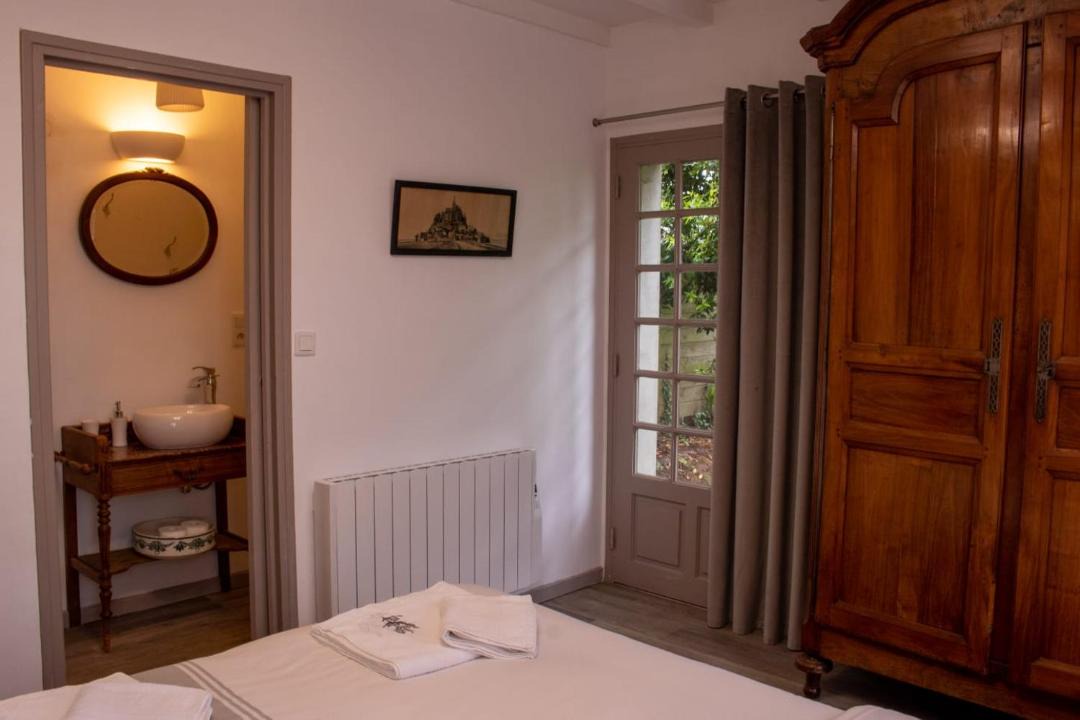 Photo of Others in Orval