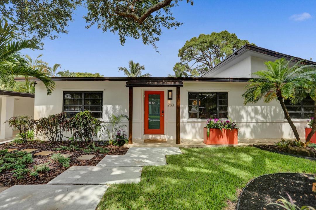 Photo of Buildings in Wilton Manors