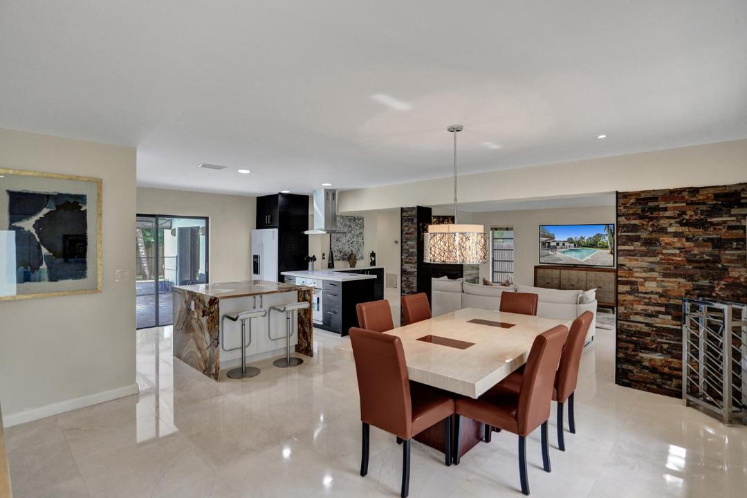 Photo of Livingroom in Wilton Manors