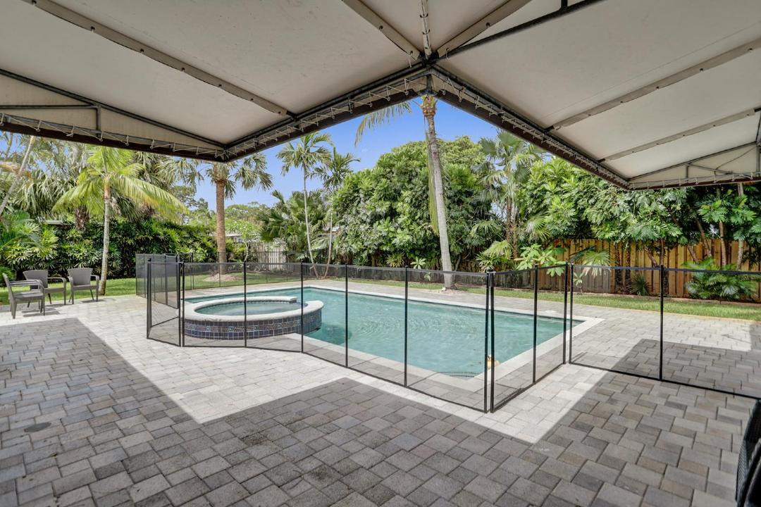 Photo of Others in Wilton Manors