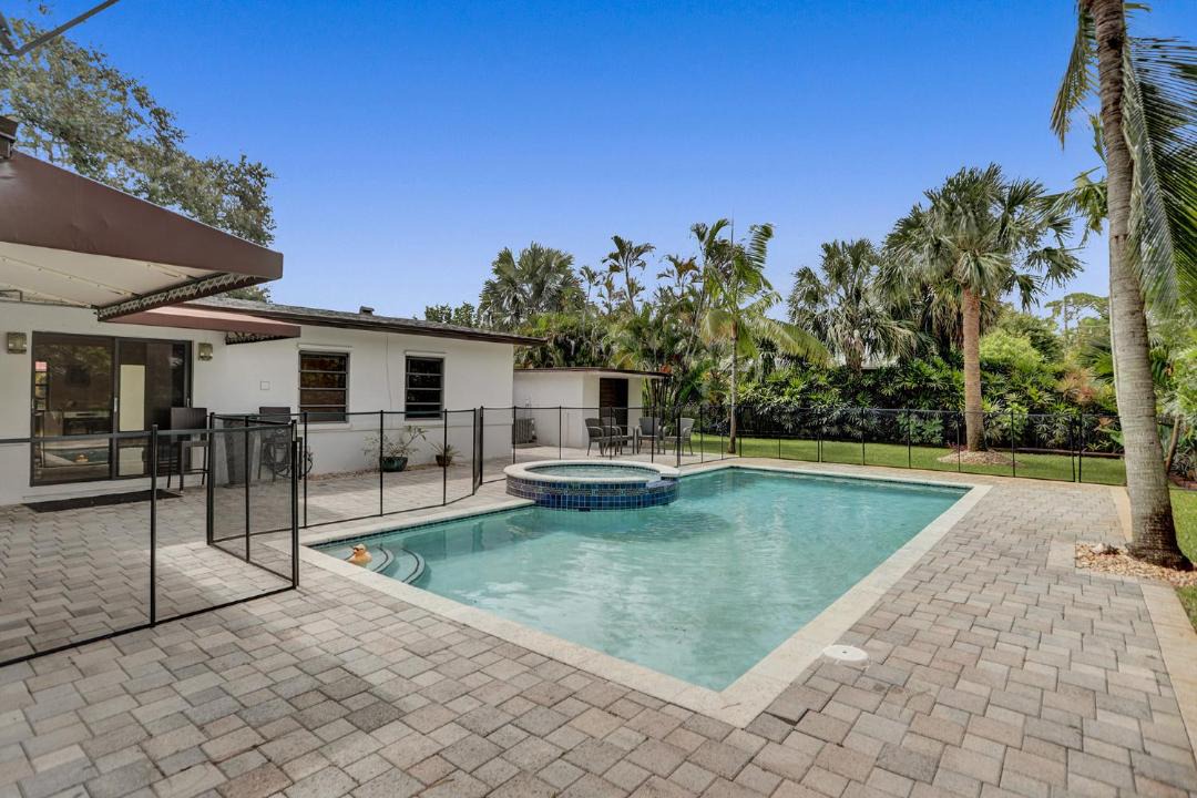 Photo of Others in Wilton Manors