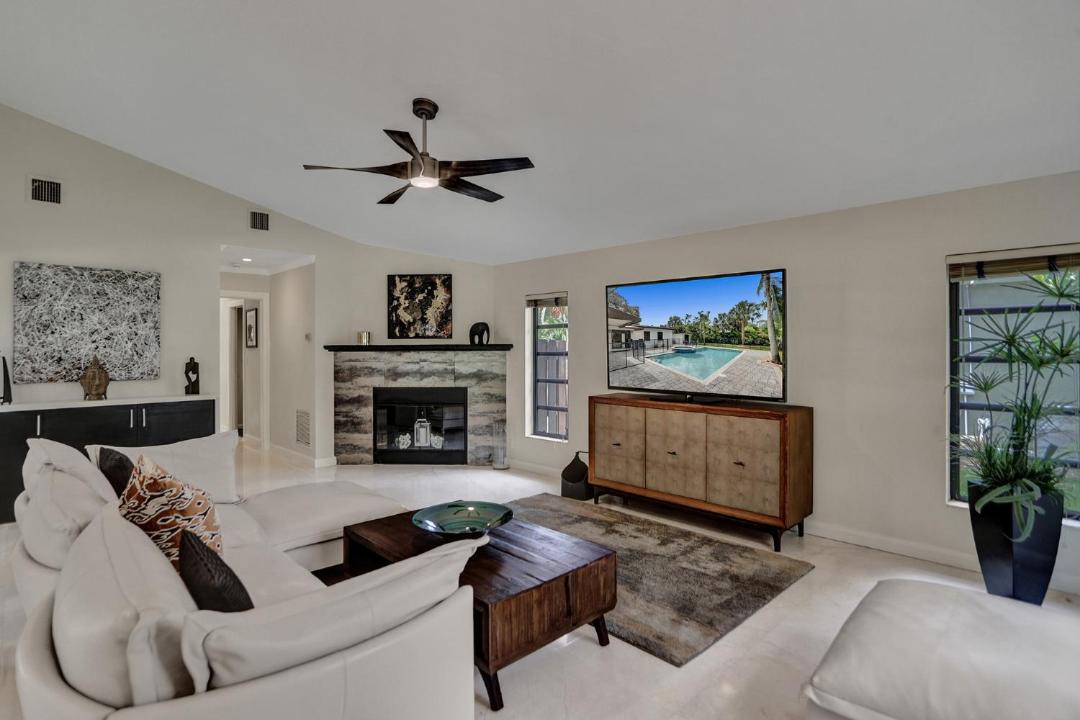 Photo of Livingroom in Wilton Manors