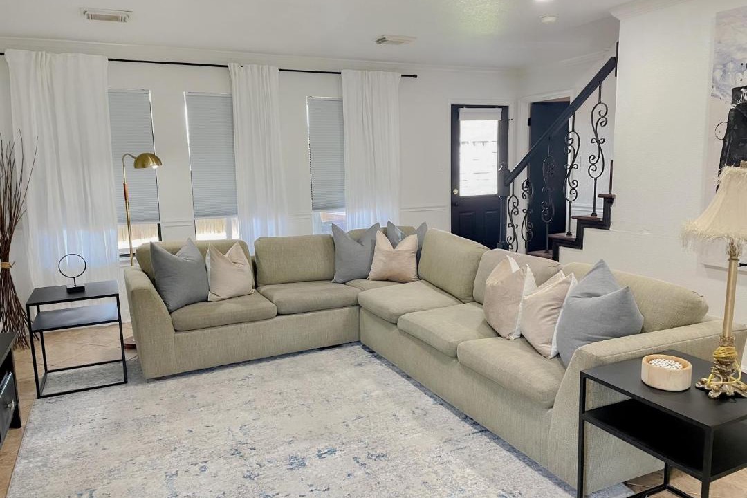 Photo of Livingroom in Channelview