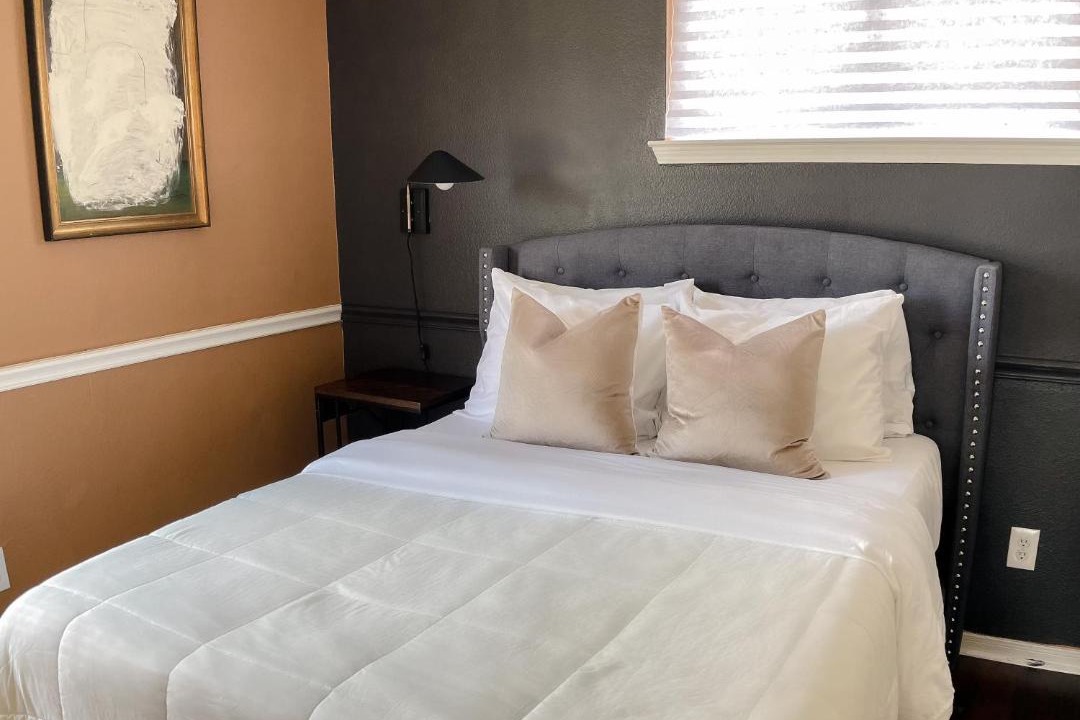 Photo of Bedroom in Channelview