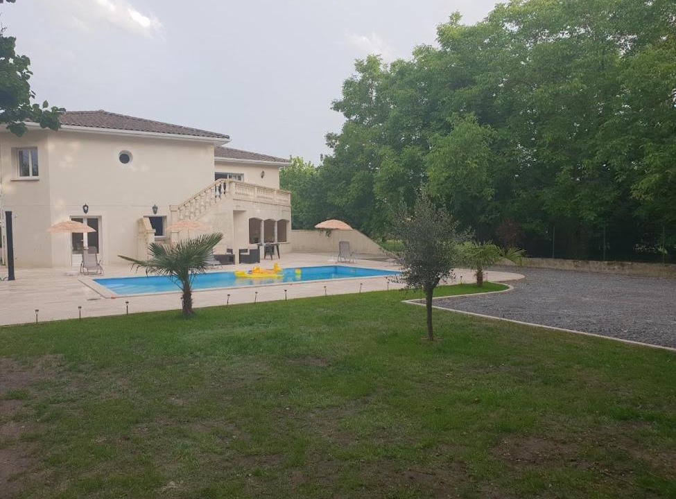 Photo of Others in Bassens