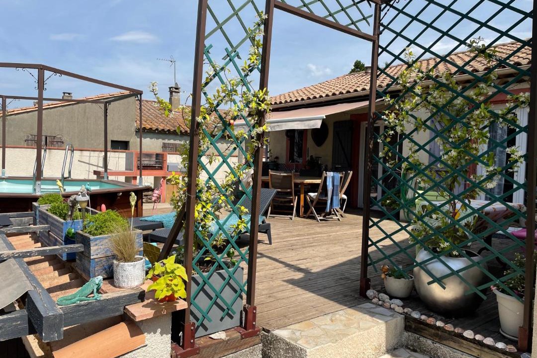 Photo of Patio Balcony in Marseillette