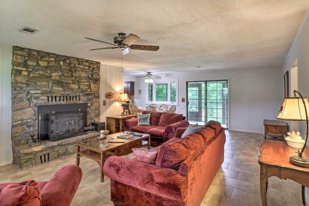 Photo of Others in Lone Rock