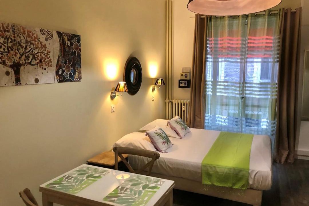 Photo of Bedroom in Nice City Centre