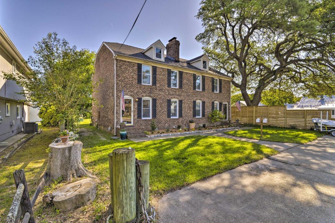 Photo of Buildings in Chic's Beach