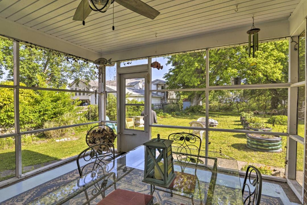 Photo of Patio Balcony in Chic's Beach